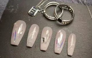 ネイル VIVIAN リサのネイルデザイン