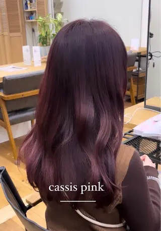 ロング カラー りく　レイヤーカット ケアブリーチのヘアスタイル