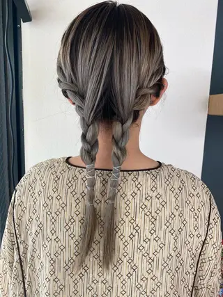 ロング カラー SHICENEケイ レイヤーカット🦋のヘアスタイル