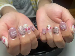 ネイル M. KOTOMIのネイルデザイン