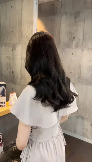 ロング 推し活に可愛く艶モテ カラー/巻きキョウコのヘアスタイル