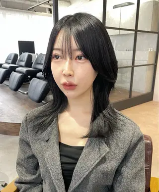 ミディアム 元平 未祐のヘアスタイル