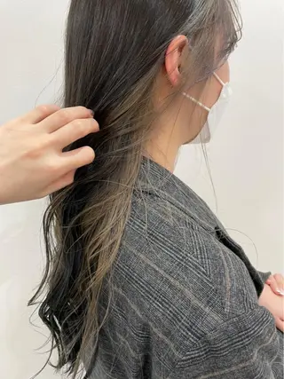 ロング カラー akane .のヘアスタイル