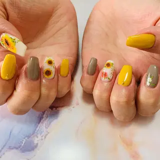 ネイル Feliz所属・Feliz 楽しいネイルサロンのネイルデザイン