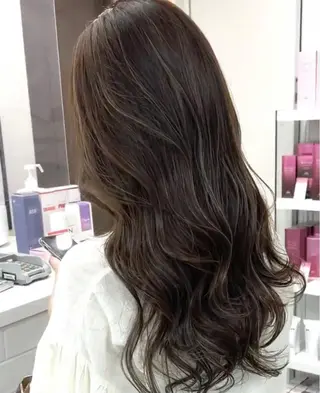 セミロング カラー Ayuri🫧 Diar Blueのマツエク・マツパデザイン