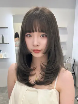 セミロング カラー 🌿レイヤー/ブリー チ/🌿JINのヘアスタイル