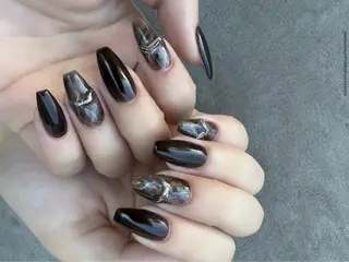 ネイル ネイルサロンAiri 長さ出し·シンプルのネイルデザイン