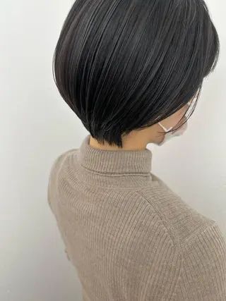 ショート カラー KNOWHOW京都所属・トレンド/顔まわり/ レイヤー/グレージュのヘアスタイル