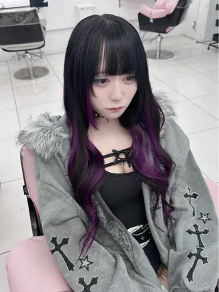 ロング 三尾 樺緒のヘアスタイル