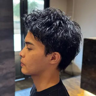 ショート パーマ メンズ 久保 貴大のヘアスタイル