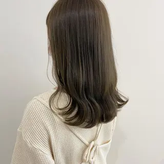 セミロング 川野 彩海のヘアスタイル