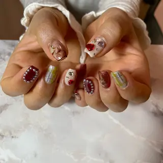 ネイル Ami 🦥のネイルデザイン