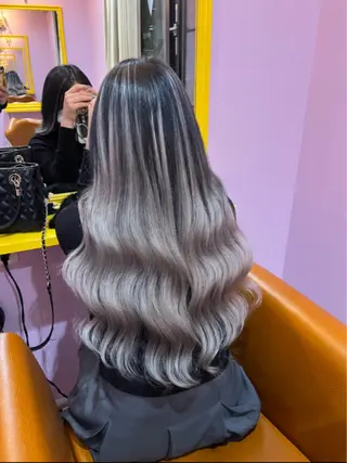 ロング シール＋ちび編み込み エクステ梅田🐨のヘアスタイル