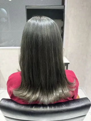 セミロング 艶ブラウン/赤み消し /盛れる顔周りのヘアスタイル