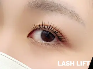 マツエク・マツパ eyelash Fiara by CYAN【フィアラバイシアン】所属・奥本 凜のマツエク・マツパデザイン