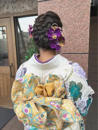 ロング カラー ヘアアレンジ ハイトーン/韓国風 🤍Nacchi🐈のマツエク・マツパデザイン