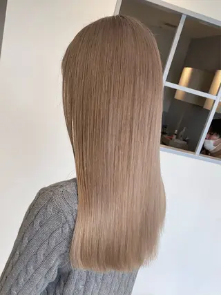 ロング ムラ修正ブリーチ 山田眞之介のヘアスタイル