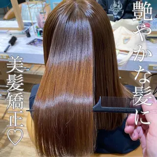 セミロング 山本翔一郎 韓国顔周りレイヤーのヘアスタイル