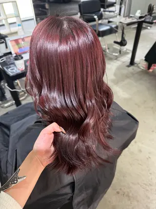 ロング Nozomi/透明感 /デザインカラーのヘアスタイル