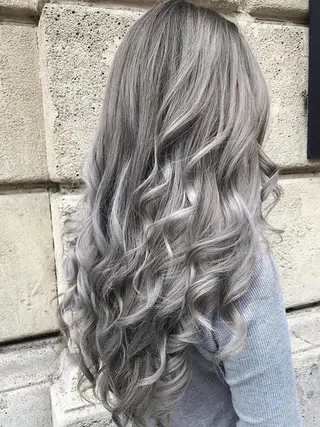 ロング カラー パーマ ヘアアレンジ Device ディバイスのヘアスタイル