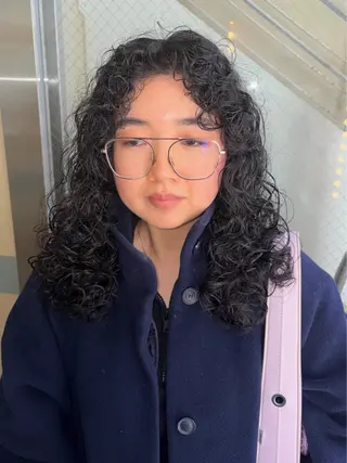 ロング パーマ 松本 雪愛のヘアスタイル