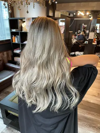 ロング KIRA スズキ タクヤ／店長のヘアスタイル