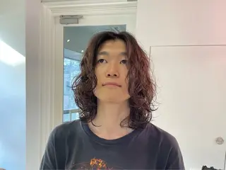 ミディアム パーマ メンズ ダメージレスカラー 縮毛MISAKI🦋のヘアスタイル