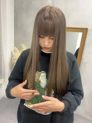 カラー 高山 アミのヘアスタイル