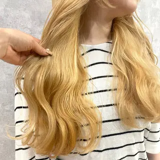 ロング カラー ヘアアレンジ 🌜 Lulu 🌛 公式/大通のヘアスタイル