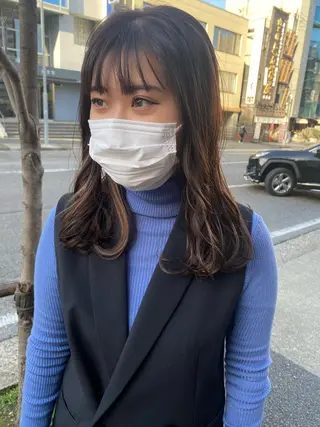 セミロング カラー 🍀透明感抜群🍀/ ハイトーンカラーのヘアスタイル