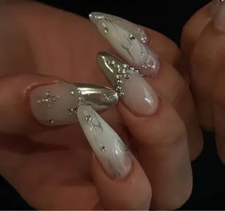 ネイル 8113 海外/y2k/韓国のネイルデザイン