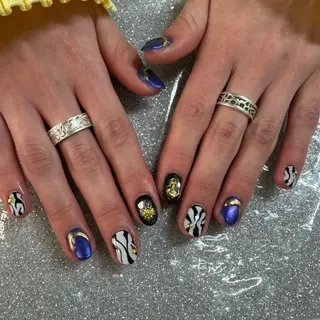 ネイル VIERU 🌈🎀💖のネイルデザイン