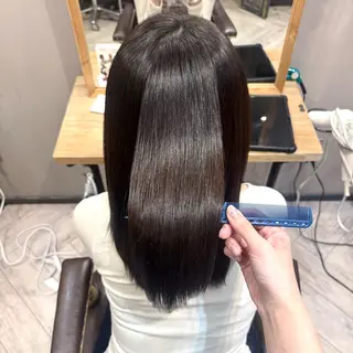 セミロング 松葉 柚月のヘアスタイル