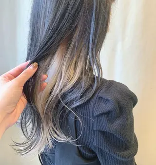 ロング カラー SUNS by TRUNK所属・✄折橋 彩花🐶🍑のヘアスタイル