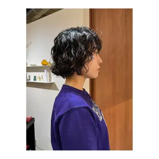 ミディアム パーマ THE DAY所属・AKI HASHIMOTOのヘアスタイル