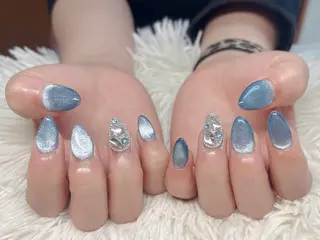 ネイル パッチリオメメ Lianaのネイルデザイン