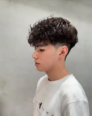 パーマ メンズ fifth 安次富　泰雅のヘアスタイル