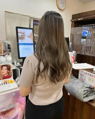 カラー 🌈ハイトーン/ ワタル🌈のヘアスタイル