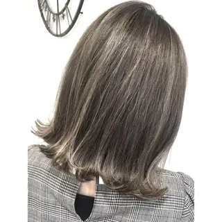 ショート カラー 井上 一平のヘアスタイル