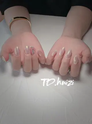 ミディアム めぐみのネイルサロン 惠のネイルデザイン