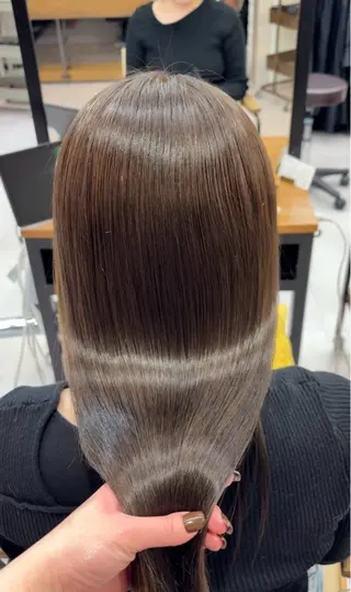 セミロング カラー 中野 茉莉のヘアスタイル