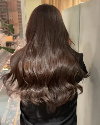 ロング RIN⌇ レイヤー⌇ 艶カラー🌙のヘアスタイル