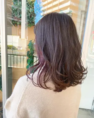 セミロング カラー くろいわ りほのヘアスタイル