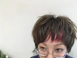 ショート graxi'    グラシー所属・ブリーチ/ハイトーン SERINAのヘアスタイル