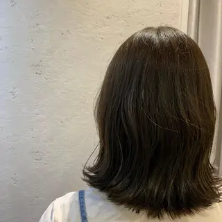 ミディアム 外山 実咲のヘアスタイル