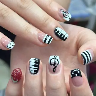 ネイル YukaRyu /個性派デザインのネイルデザイン