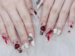 ミディアム DIAMOND 💦のネイルデザイン