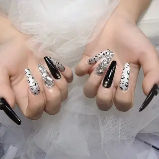 ネイル ENsalon AKIRAのネイルデザイン