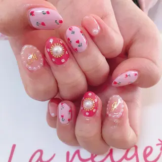 ネイル La neige* yuki 🥯🍑のネイルデザイン