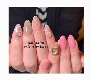 ネイル ﾈｲﾙﾙｰﾑﾘｯｶ 𝐦𝐚𝐲𝐮のネイルデザイン